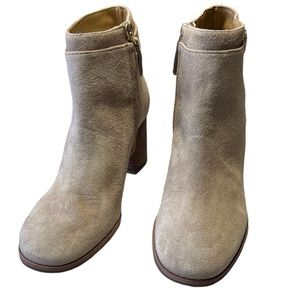 Tory Burch Sofia Suede Ankle Bootie in Sand Women’s Size 6.5